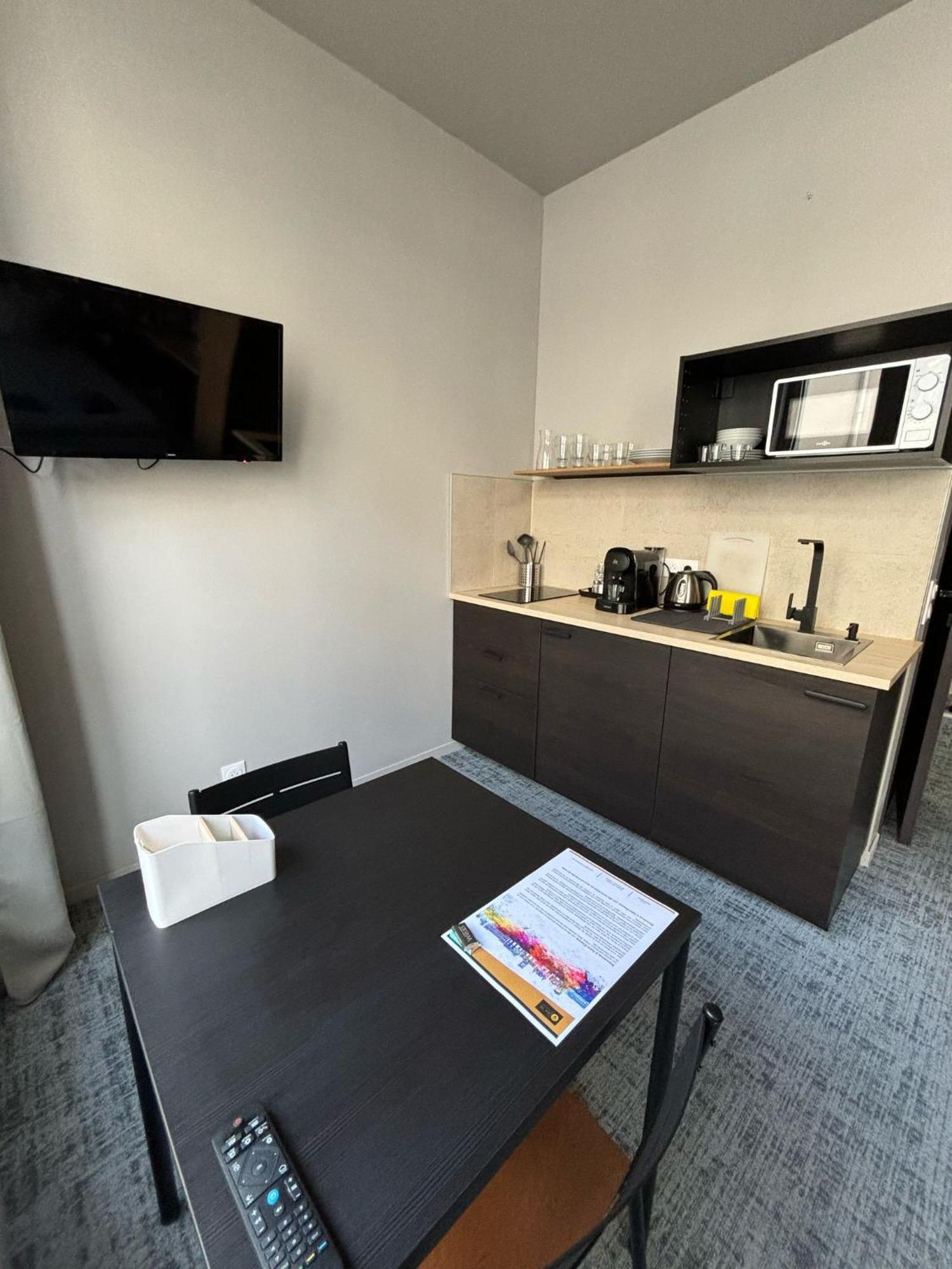 Le 12 Wifi Cosy Parking Gratuit Apartment Saint-Etienne  Exterior photo